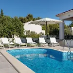 Vakantiehuis Makarac