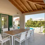 Vakantiehuis Makarac *